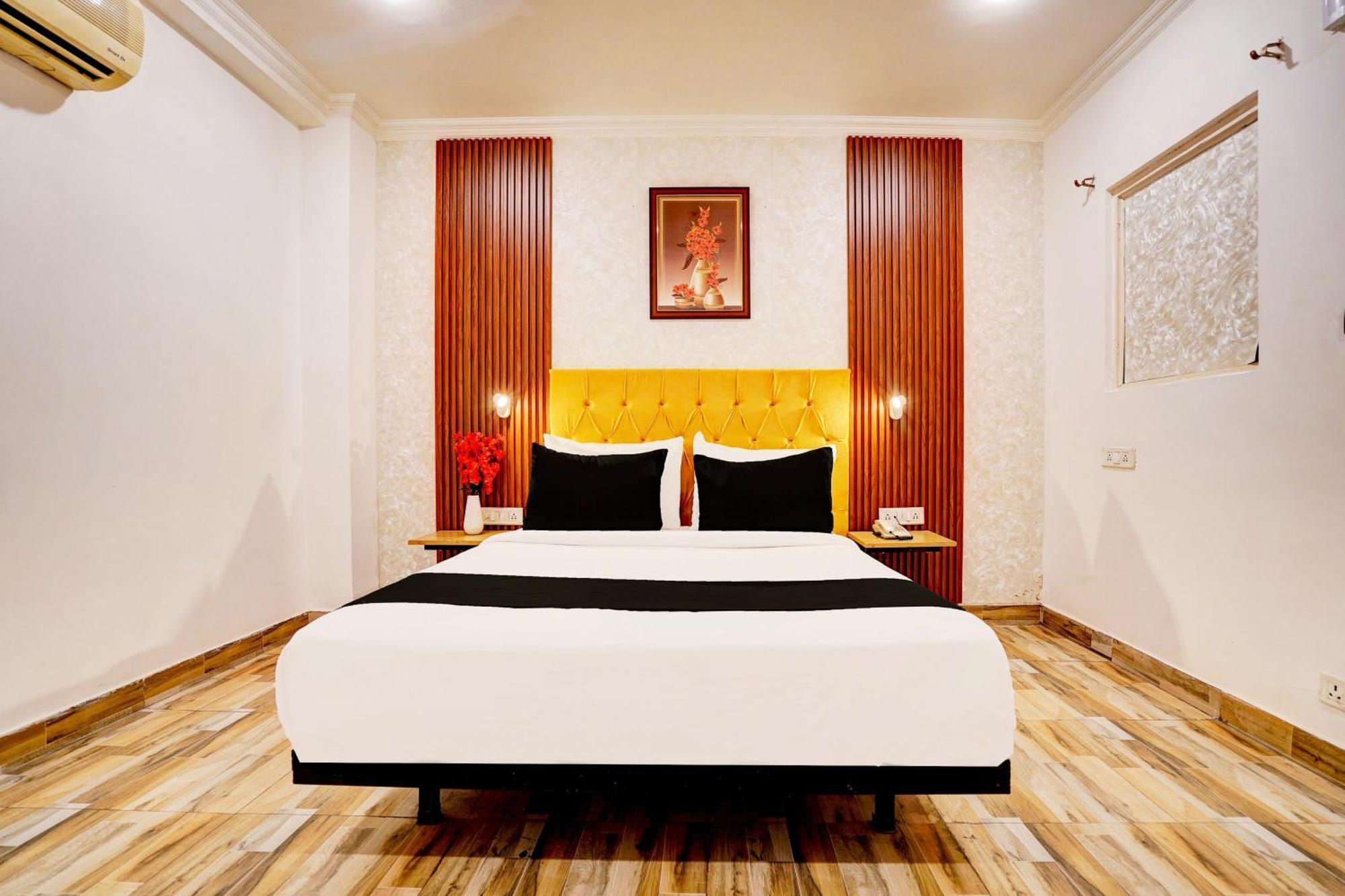 Super Townhouse Jageer Palace Near Mayapuri Chowk New Delhi Exterior photo