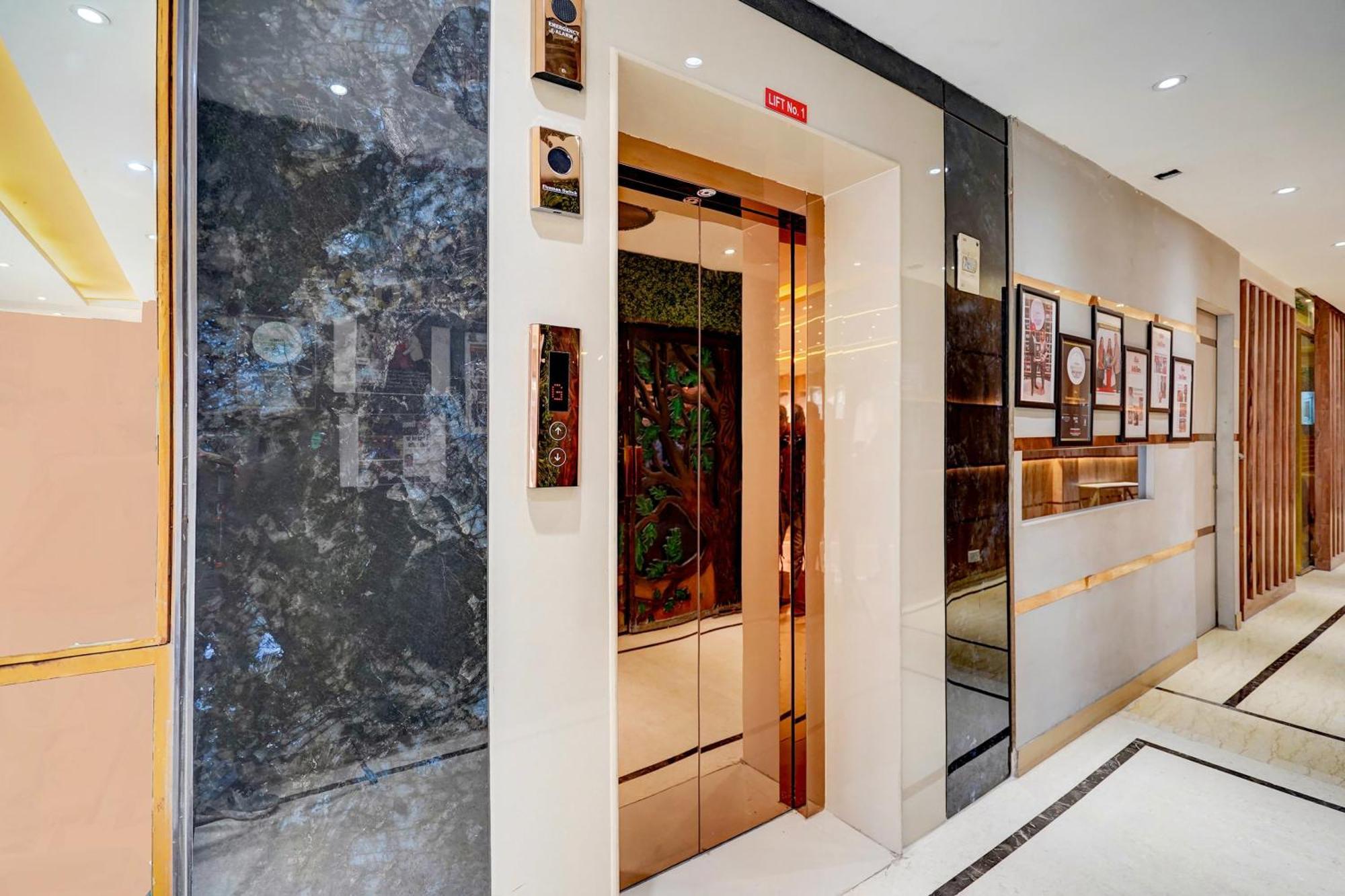 Super Townhouse Jageer Palace Near Mayapuri Chowk New Delhi Exterior photo