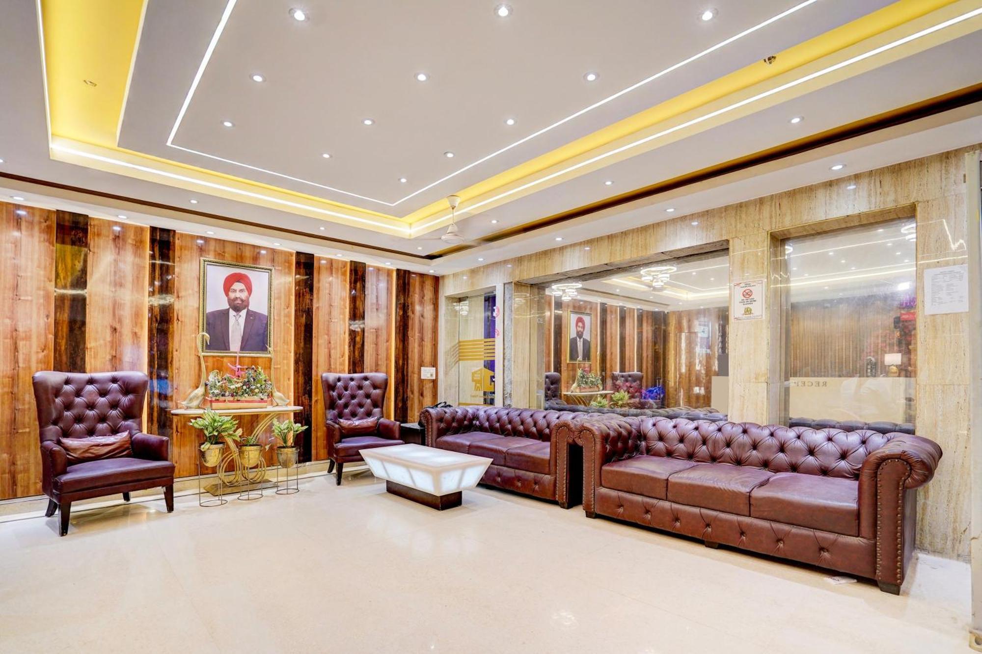 Super Townhouse Jageer Palace Near Mayapuri Chowk New Delhi Exterior photo