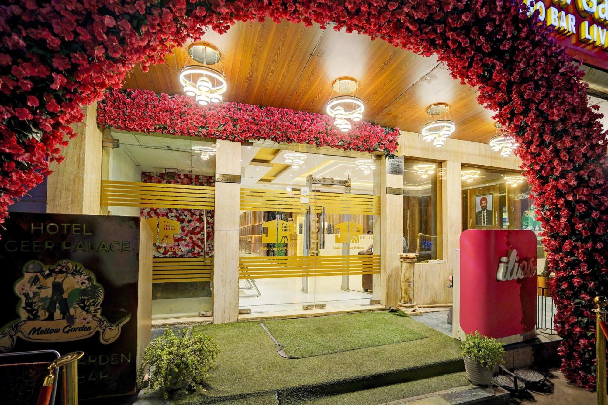 Super Townhouse Jageer Palace Near Mayapuri Chowk New Delhi Exterior photo